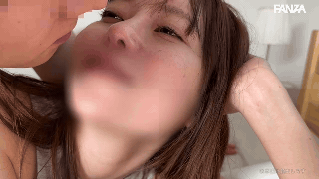 【秋元さちか】甘える寝起き彼女にカルバンクライン着衣で後背位挿入