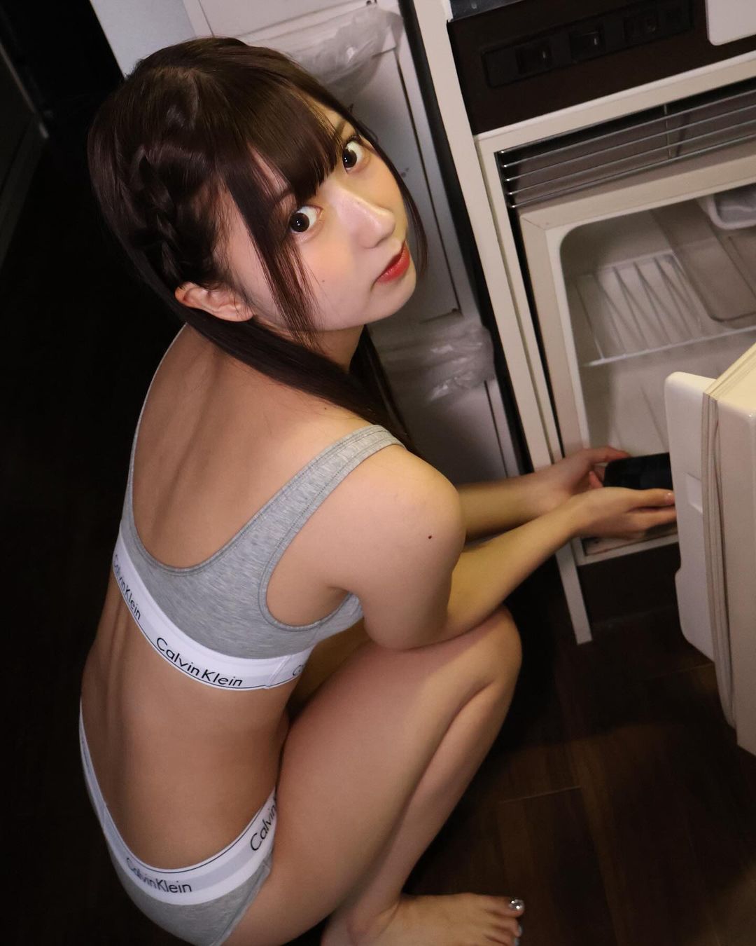 【逢沢みゆ】カルバンクライン巨乳彼女の濡れ髪中出し撮影がエロい