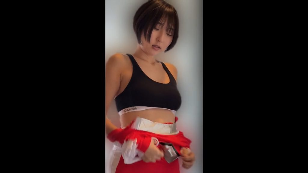 【中城葵,星野ねね,溝端恋,糸井瑠花】スーツアクターのCK下着SEX